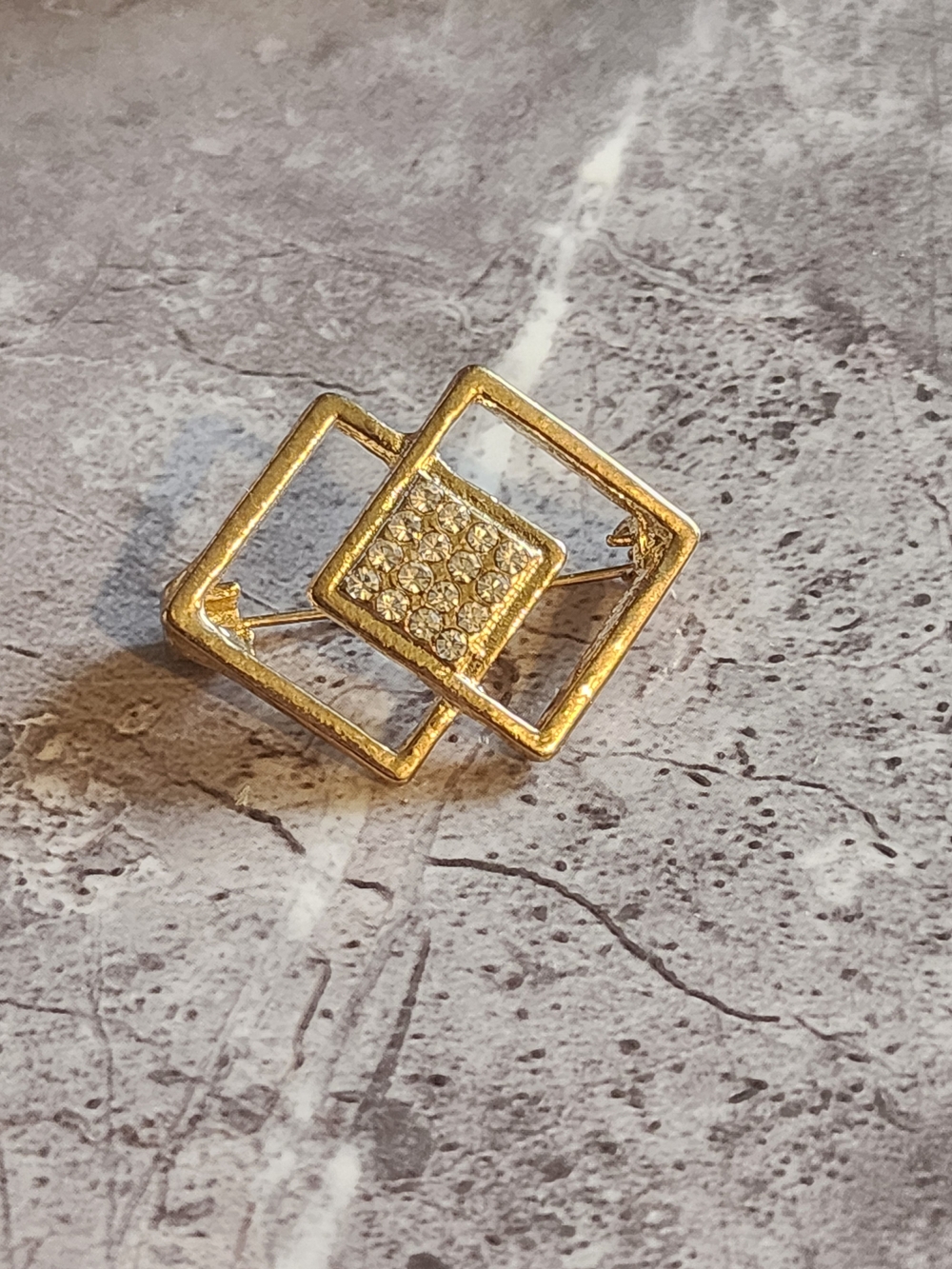Gold Rhinestone Brooch - Picture 2 of 4
